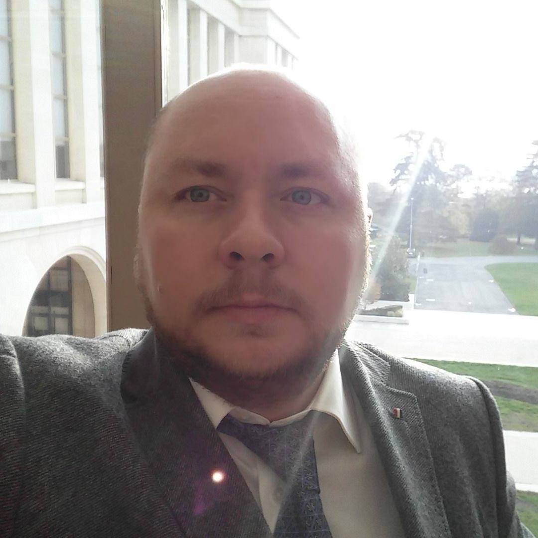 Денис Иванеско