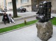 Во Львове открылся первый в мире памятник рюкзаку