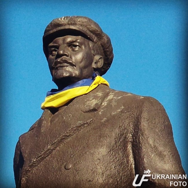 Памятник Ленину в Славянске