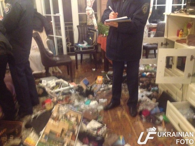 Милиция нашла в квартире остатки баллончиков с краской