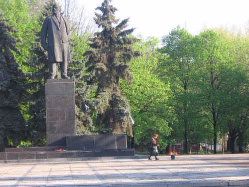 Памятник Ленину в Артемовске