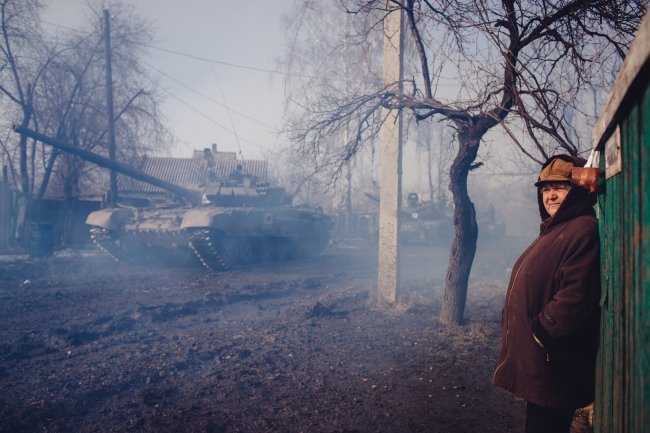 Российские танки под Дебальцево. Фото: Buzzfeed.com/MaxAvdeev
