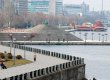 У центрі Дніпропетровська водій позашляховика на спір заїхав на вершину 20-метрової піраміди