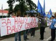 Посольство РФ в Киеве пытались окружить колючей проволокой