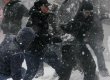 У Німеччині гра в сніжки переросла в бійку півтисячі людей