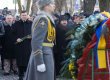 В Харькове венки к визиту Януковича приковали цепями