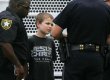 В США полиция арестовала 11-летнего мальчика из-за рисунка у психолога
