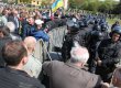 Милиция не разрешила регионалам возложить цветы мемориалу воинам ВОВ во Львове
