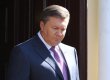 Янукович назвав справедливими 10 діб для пенсіонерки, що зрізала стрічечку з його вінка