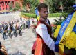 "Батькивщина" вручила орден пенсионерке, срезавшей ленточку с венка Януковича