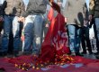 Свободовцы сожгли флаг КПУ на Майдане