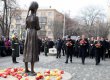 В Киеве почтить память жертв Голодомора собрались 10 тысяч человек