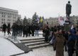 Луганчане провели пикет с требованием тюрьмы для водителя, устроившего ДТП на центральной площади