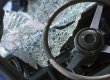 В Японии военный грузовик столкнулся с туристическим автобусом: погиб экскурсовод