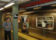 Американский сенатор предложил штрафовать тех, кто кушает в метро