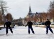 Впервые за 15 лет в Нидерландах замерзли каналы