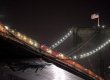 Бруклинский мост протаранили краном, который везли на барже (фото)