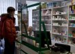 Азаров пообещал удешевить лекарства вдвое и продавать большинство из них по рецепту