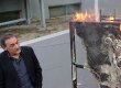 Директор італійського музею на знак протесту спалив картину