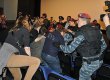Сторонники "Свободы" задержаны в киевском кинотеатре на премьере фильма "Матч"