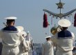 Российские и украинские моряки в Севастополе вместе участвуют в параде в честь 9 мая
