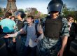 Московська поліція розігнала табір опозиції на Чистих прудах (відео)