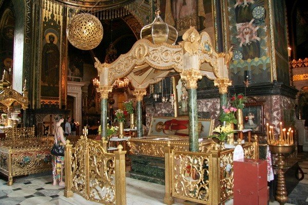 Ракка с мощами святой Варвары во Владимирском соборе.Фото: podrobnosti.ua