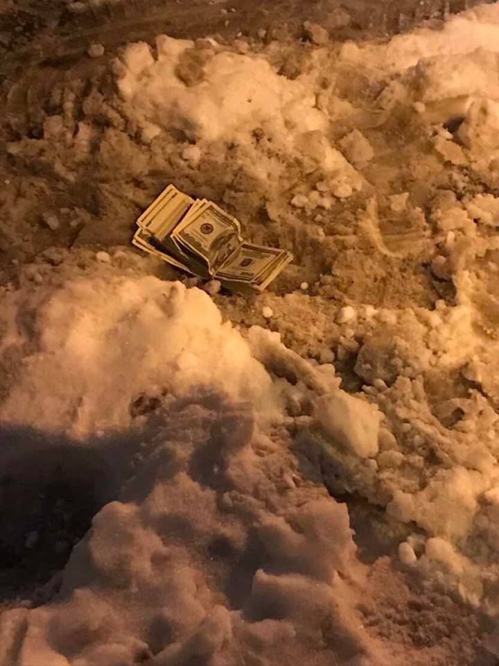Хабар у $10 тис. для судді Господарського суду. Фото: facebook.com/LarysaSargan