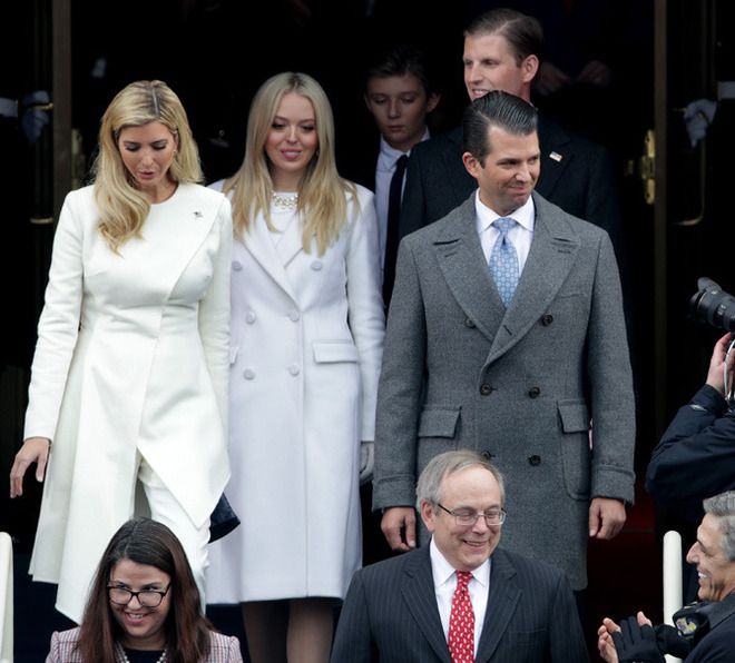 Иванка Трамп, Тиффани Трамп и Дональд Трамп-младший. Фото: Tatler