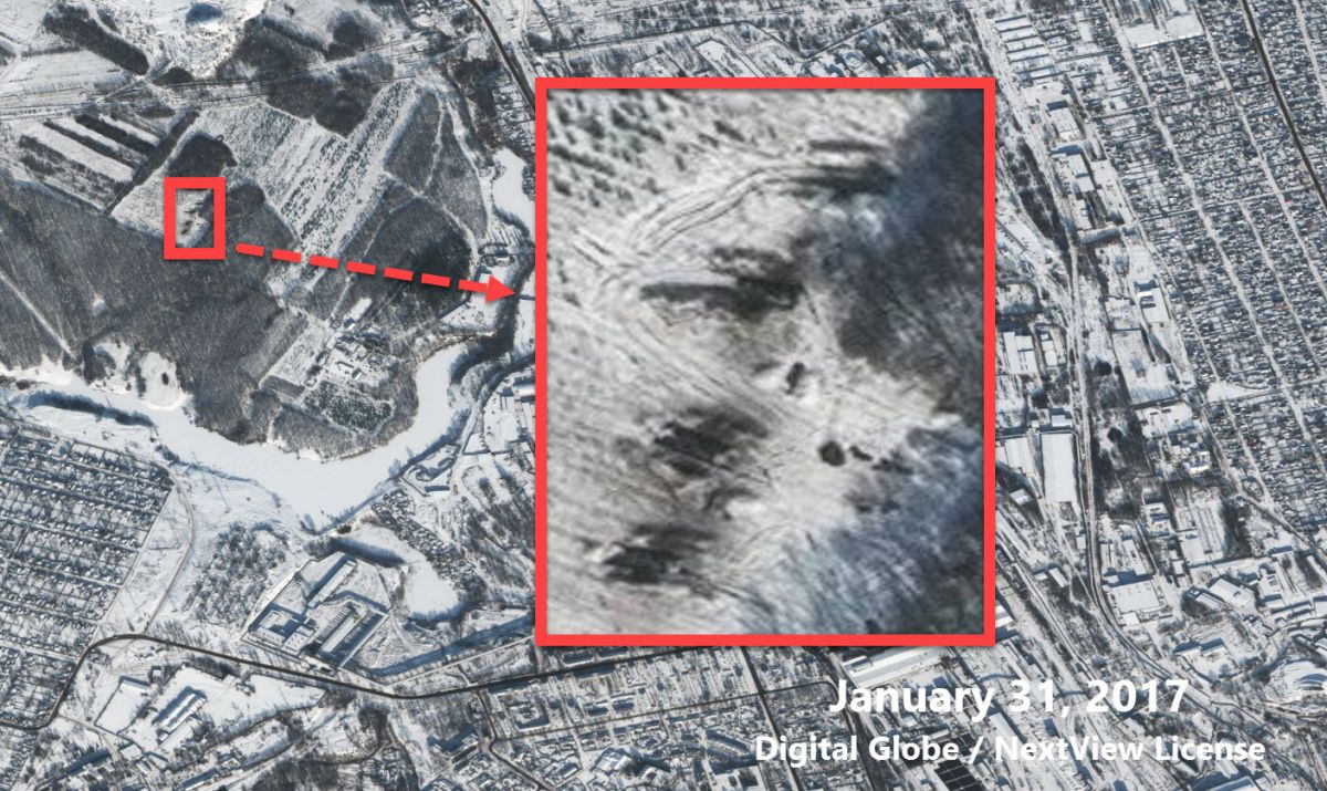Координаты &mdash; 48.080098, 37.925440. Digital Globe / NextView License.