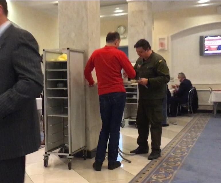 Депутаты в столовой. Фото: facebook.com/krutchak