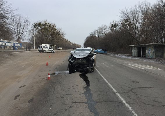 У Хмельницькій області зіткнулися 4 авто. Фото: hm.npu.gov.ua