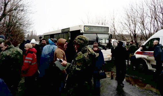 На месте работают сотрудники полиции и медики. Фото: dn.npu.gov.ua