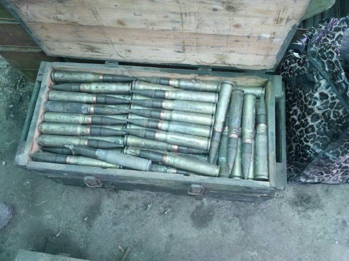 Один тайник был в заброшенном доме, другой - в водоеме. Фото: ssu.gov.ua