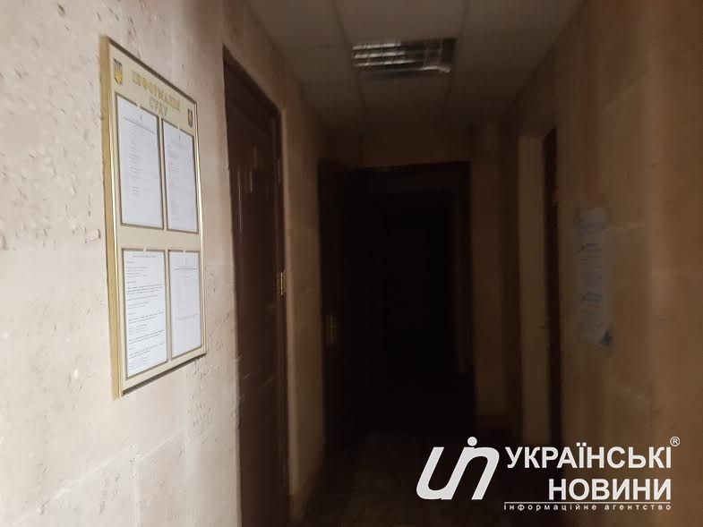 В Печерском суде нет света.