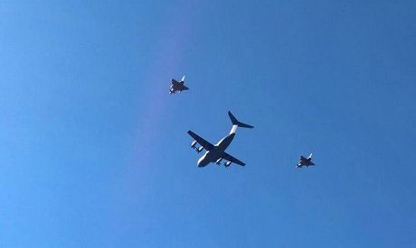Над штаб-квартирой НАТО пролетели военные самолеты. Фото: eurointegration.com.ua