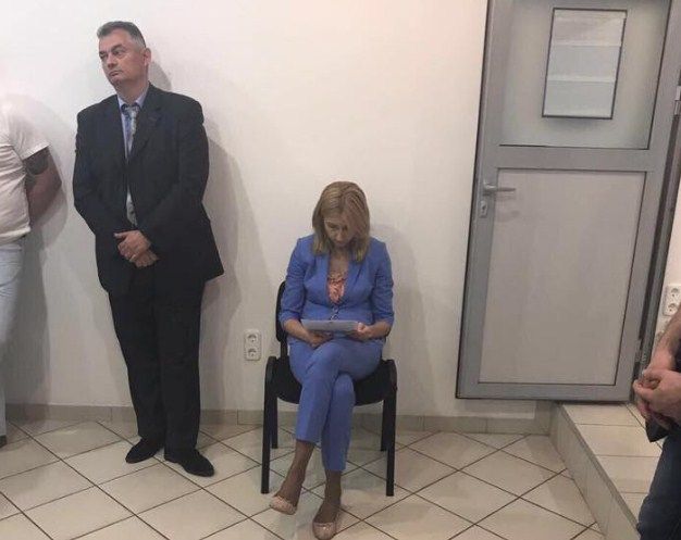 Чиновник задержан на взятке в $5 миллионов. Фото: facebook.com/LlutsenkoYuri