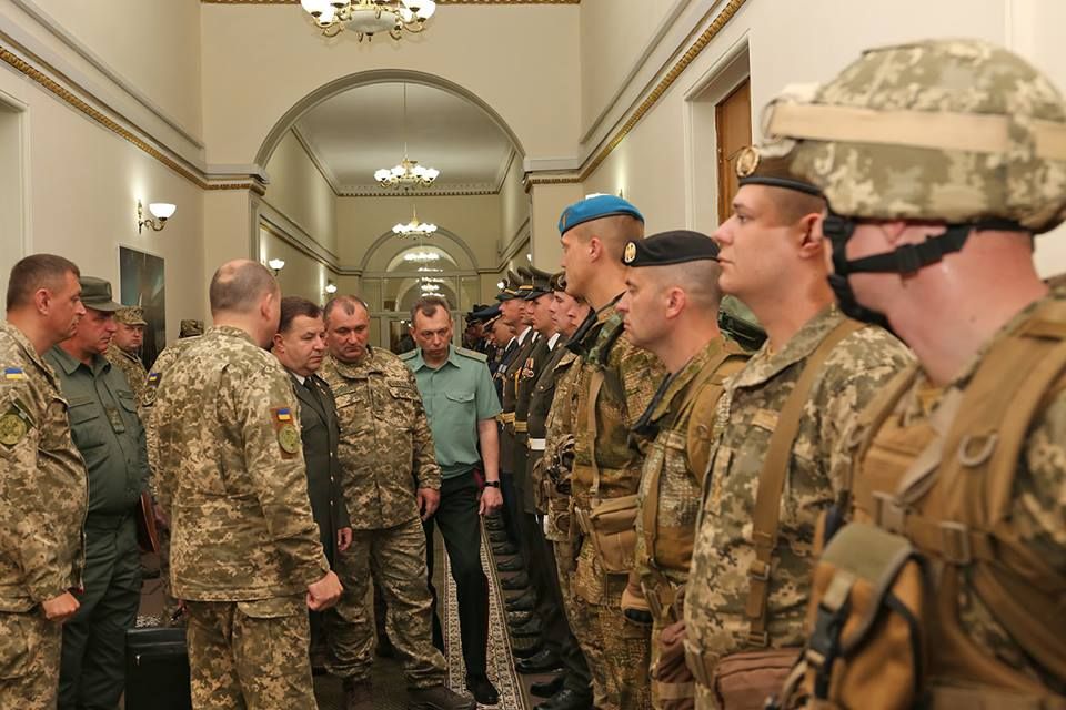 Форма военных ко Дню Независимости. Фото: facebook.com/sviysko