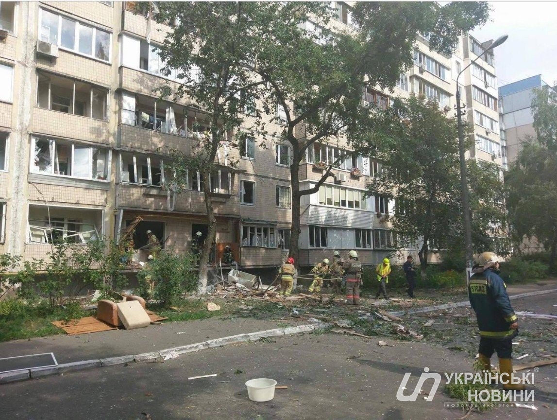 На місці події перебуває заступник голови Київської міської державної адміністрації Петро Пантелєєв