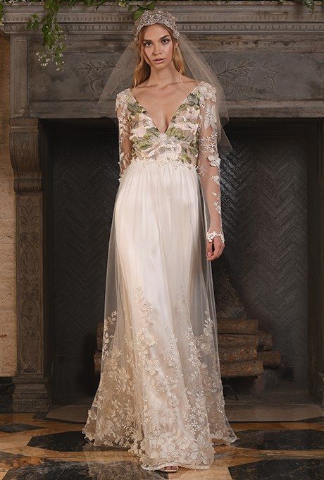 Платье с ботаническими деталями. Фото: brides.com