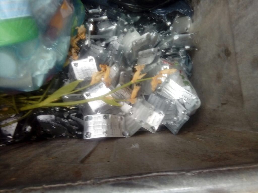 СБУ затримала 6 підозрюваних у контрабанді наркотиків і вилучила 1 кг метамфетаміну та боєприпаси в Рівненській області. Фото: ssu.gov.ua