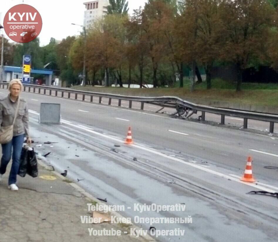 У Києві сталося ДТП. Фото: facebook.com/KyivOperativ
