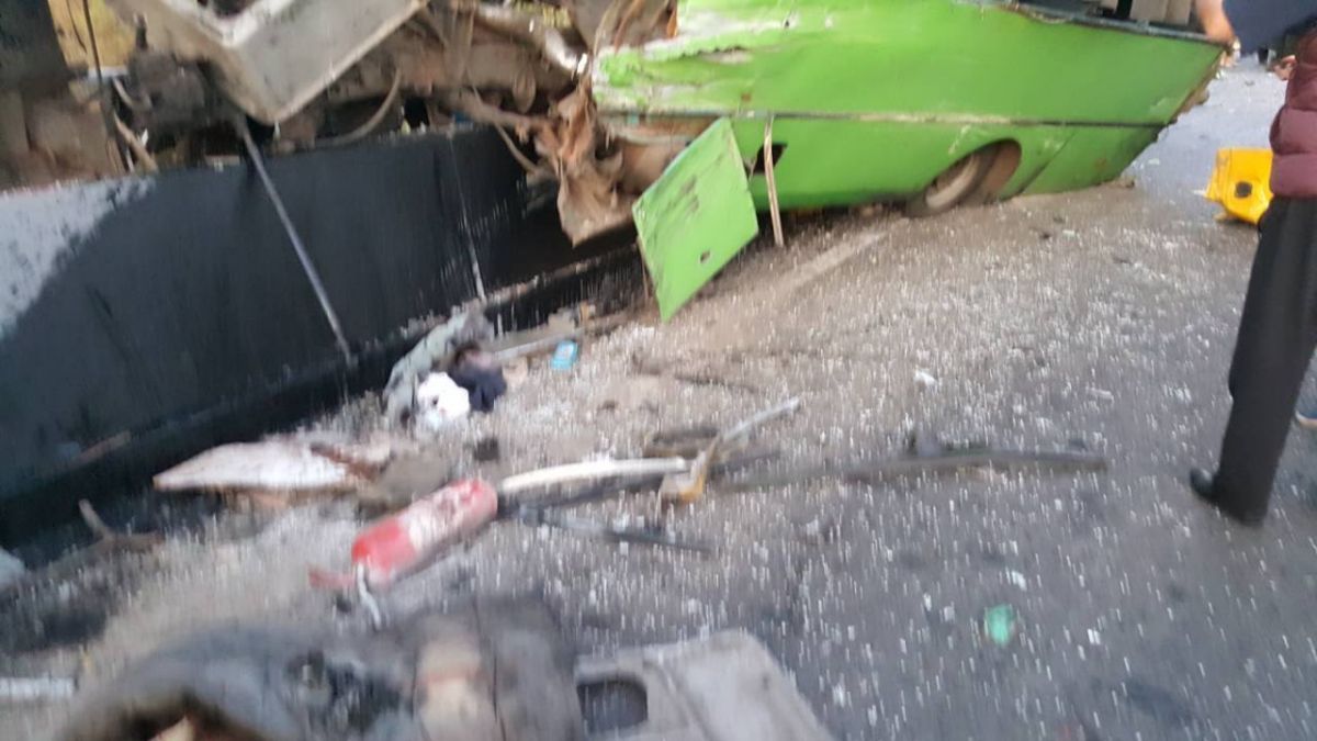 Транспортні засоби дуже пошкоджені. Фото: facebook.com/police.kharkov