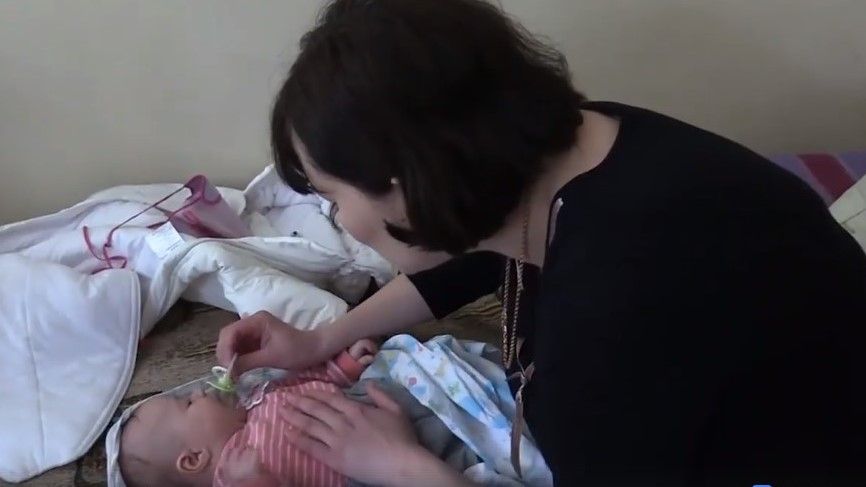 Девочку вернули родителям. Скриншот видео facebook.com/UA.National.Police