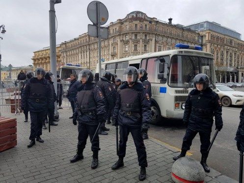 Среди задержанных немало людей, не имеющих отношение к 