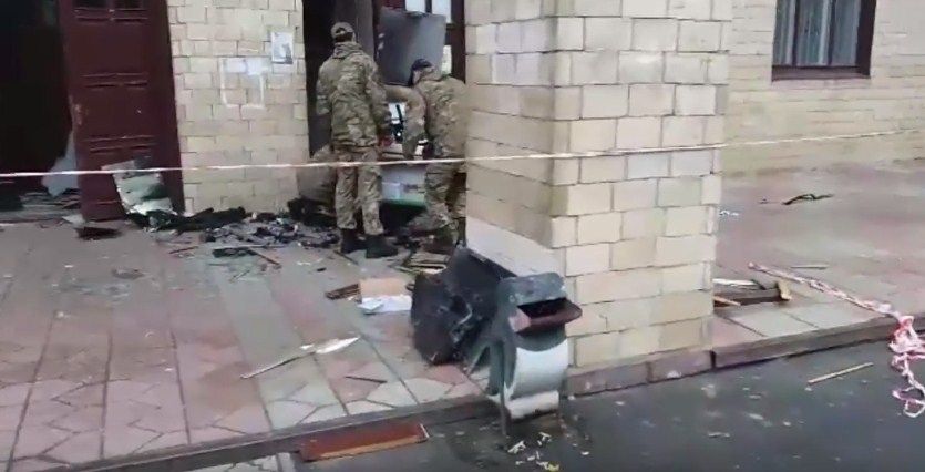 Зловмисники підірвали банкомат. Скріншот youtube МВС в Харківській області