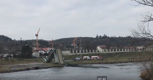 Скриншот видео