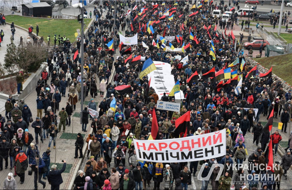 Співробітники правоохоронних органів охороняли громадський порядок по всьому маршруту слідування колони