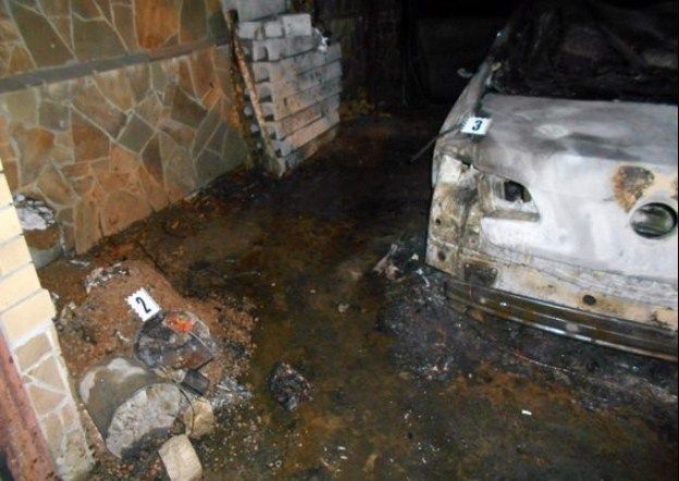 Автомобіль згорів у Харкові в ніч на 6 грудня. Фото: facebook.com/police.kharkov