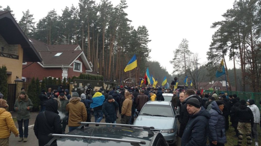 Акция протеста у дома Луценко. Фото: @Auto_Maidan
